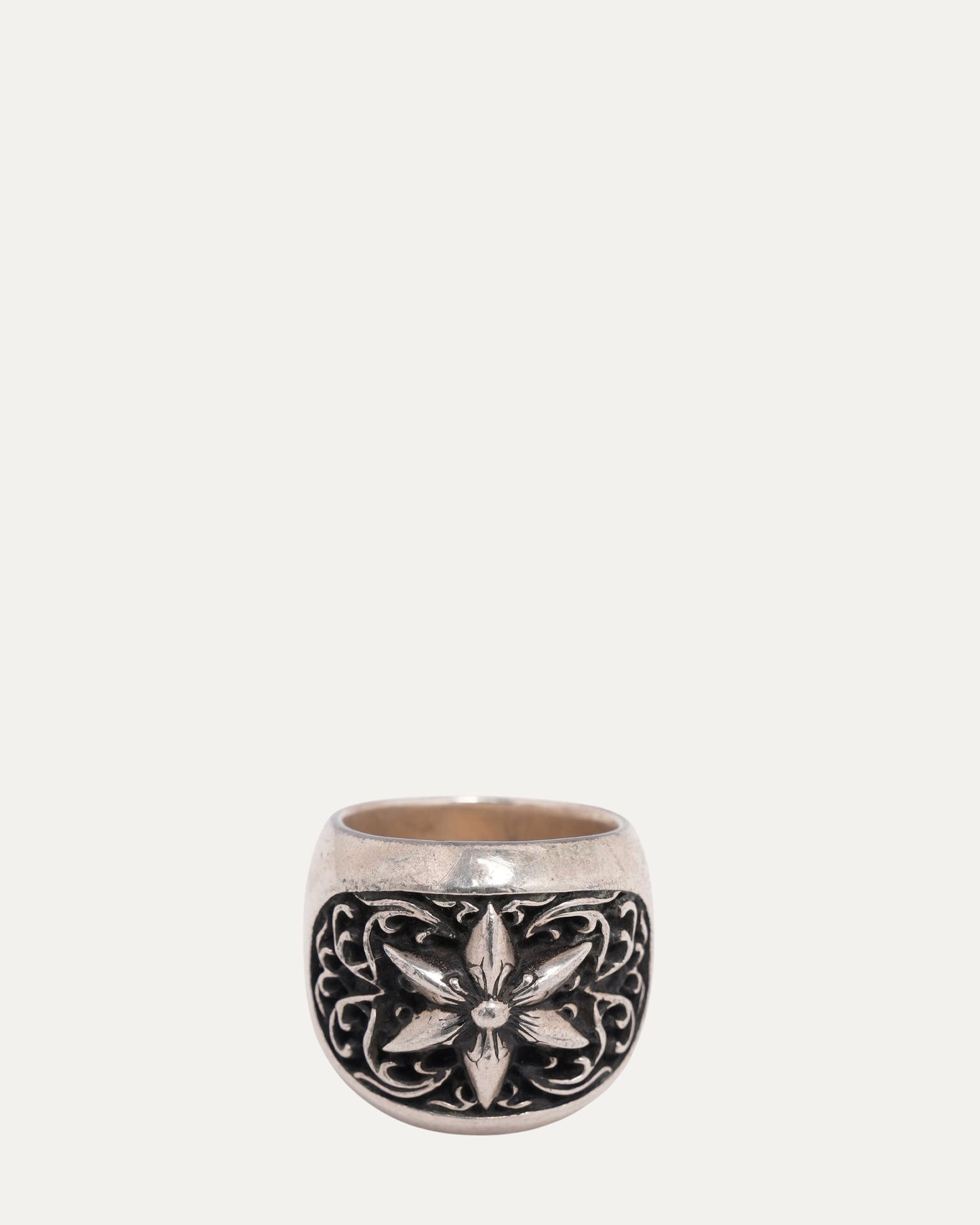 Oval Star Ring