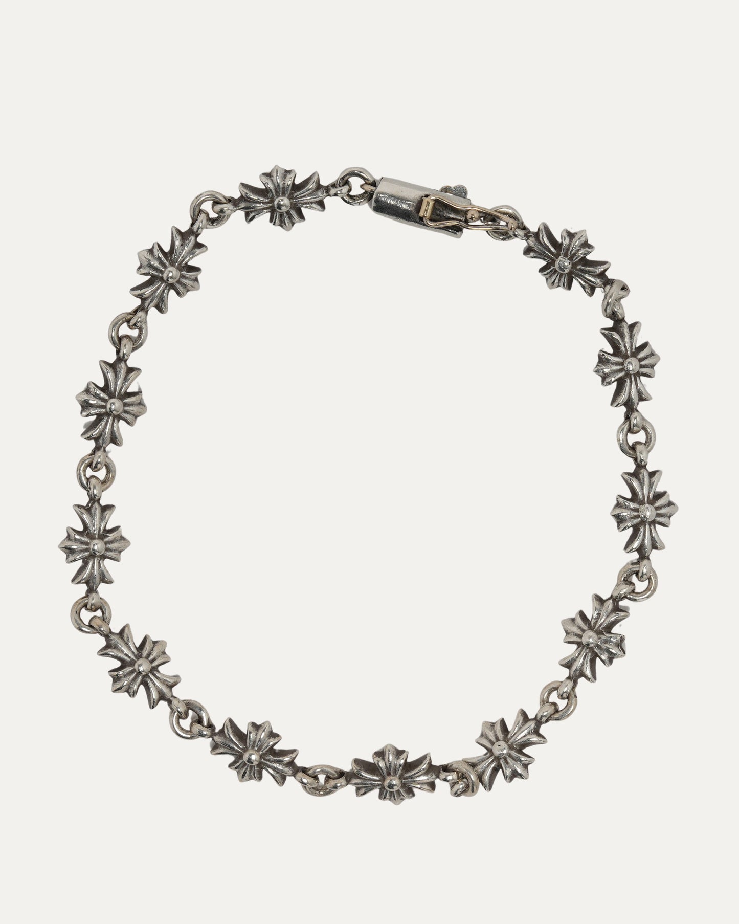 Tiny E Bracelet