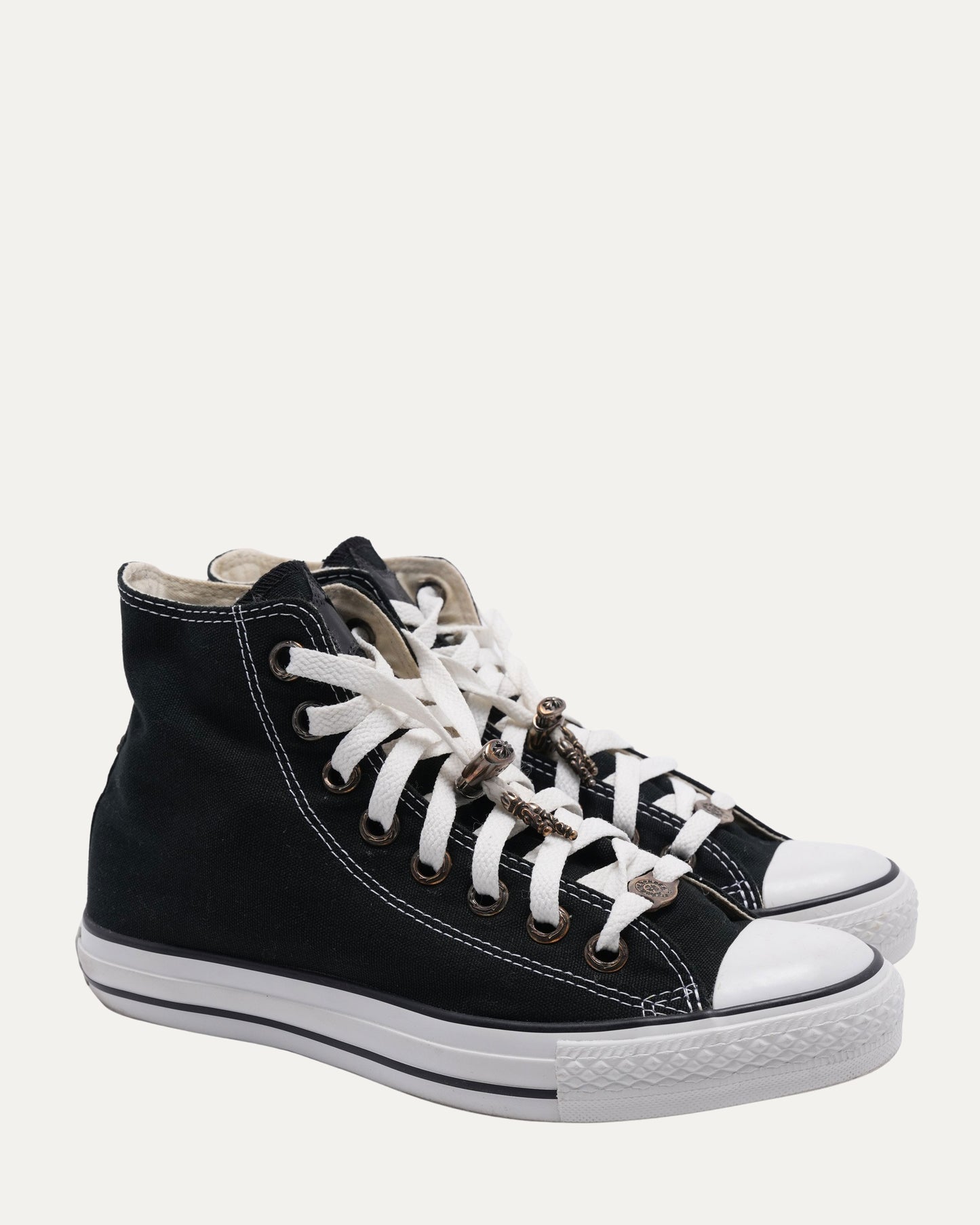 Star Patch Converse Chuck Taylor Sneakers