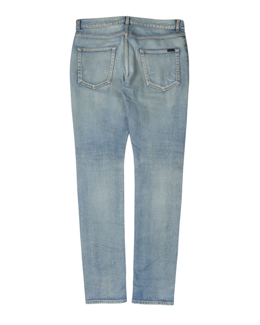 Knee Rip Light Wash Jeans