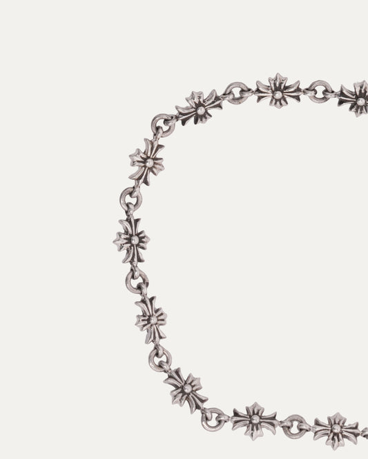 Tiny E Bracelet