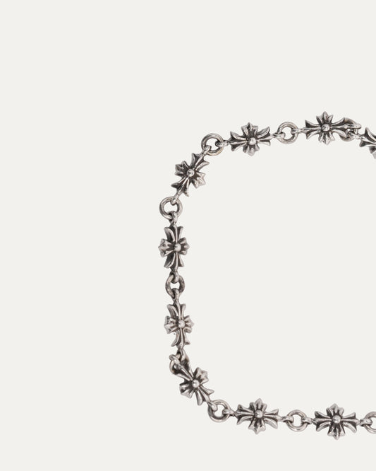 Tiny E Bracelet
