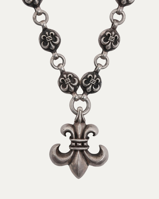 Fleur Pendant Ball Necklace