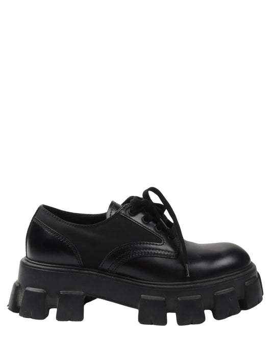 Monolith Brushed Leather Derby