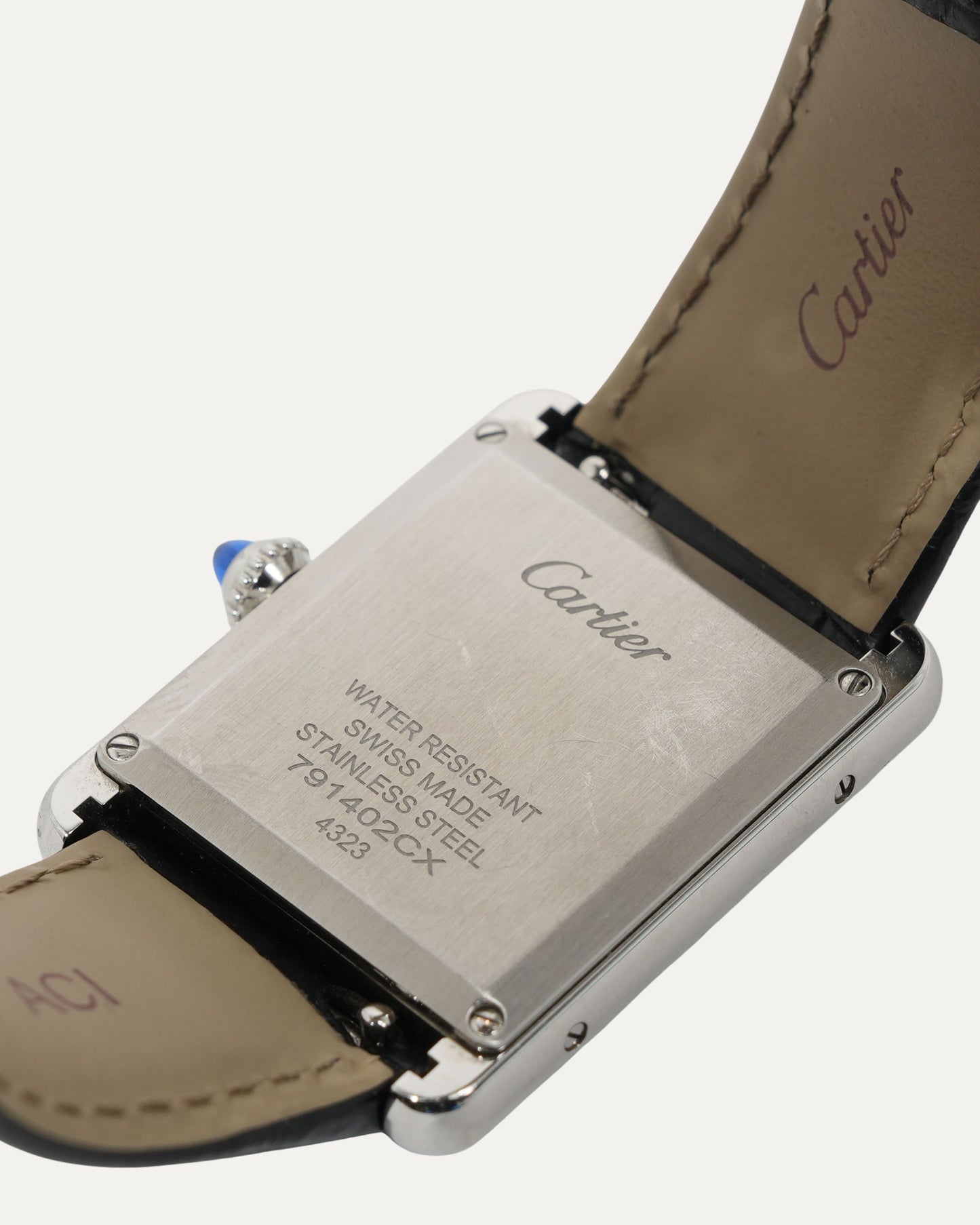 33mm Alligator Strap Tank Must Watch