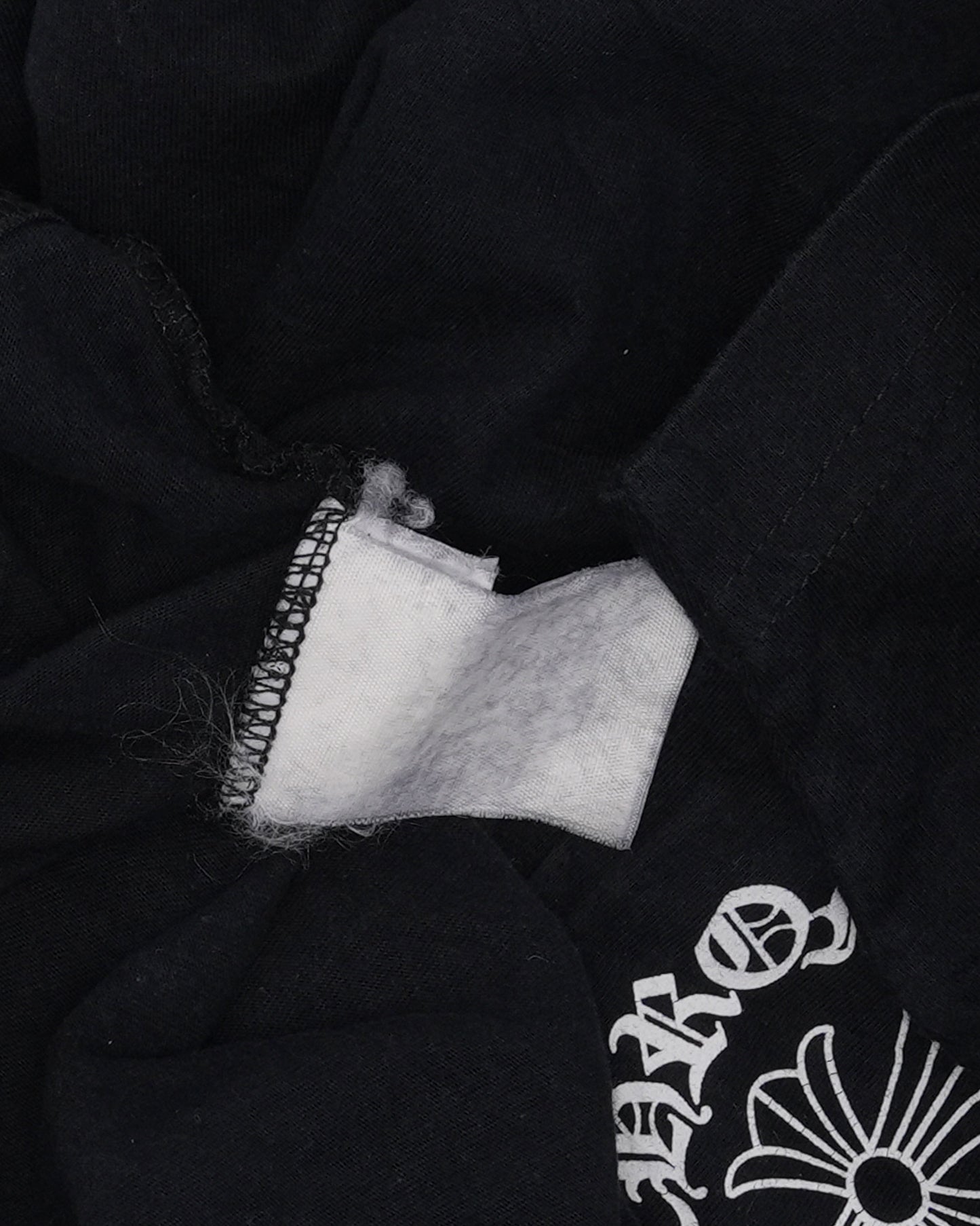 Tonal Cross Pocket T-Shirt