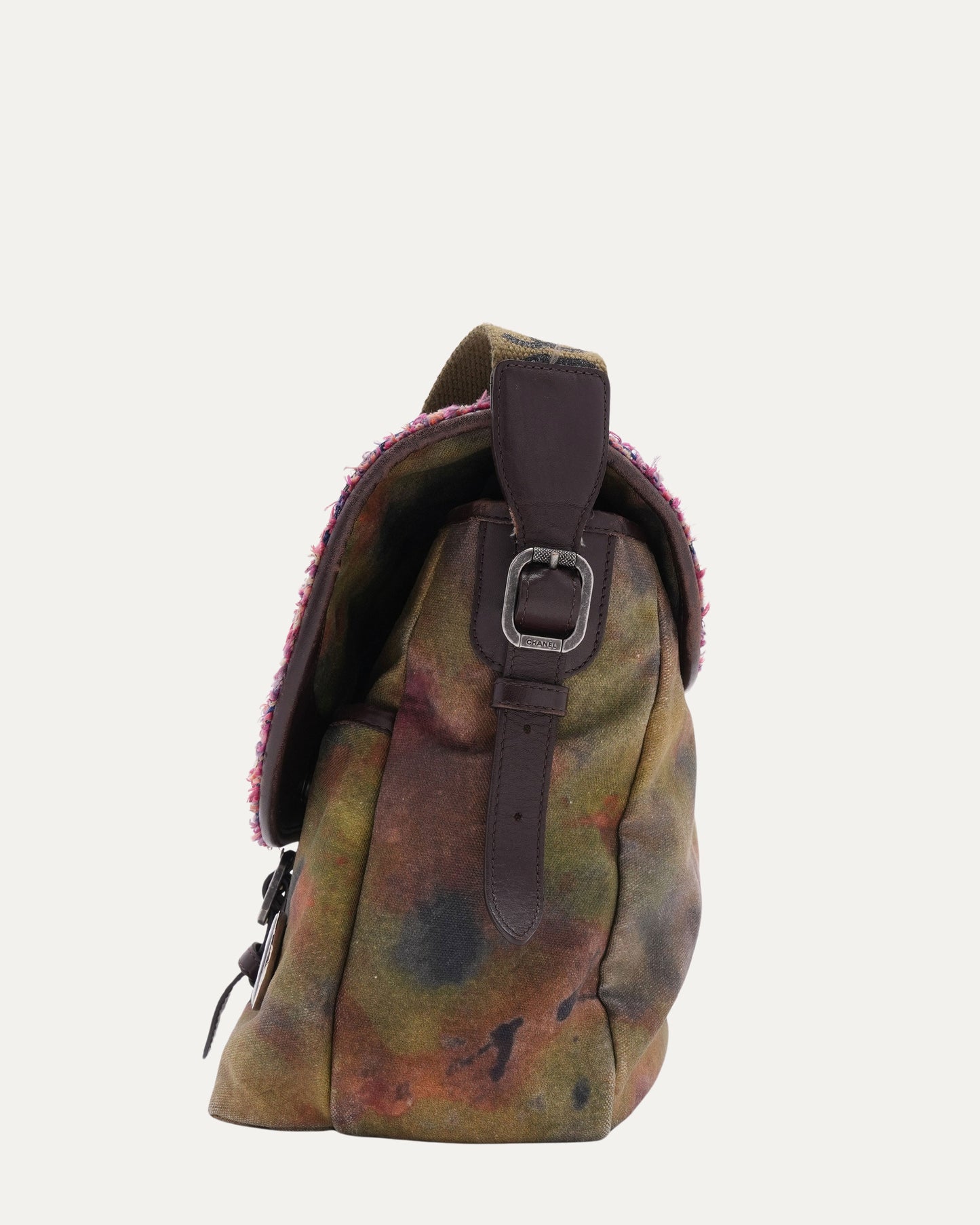 Washed Toile Graffiti On The Pavements Large Messenger Bag