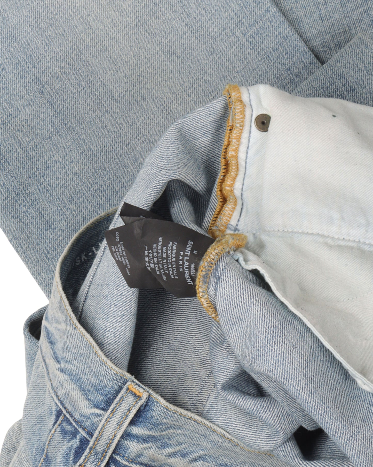 Light Wash Knee Rip Jeans