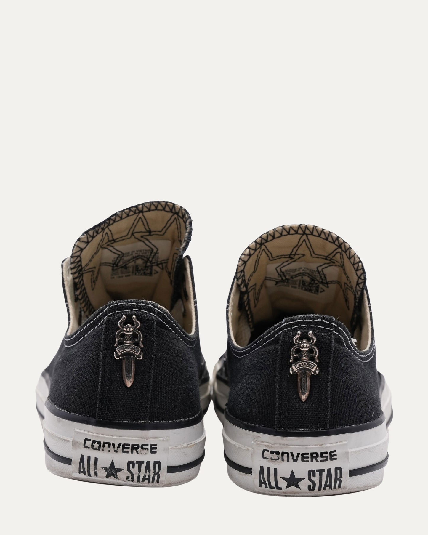 Star Patch Converse Chuck Taylor Low Top Sneakers