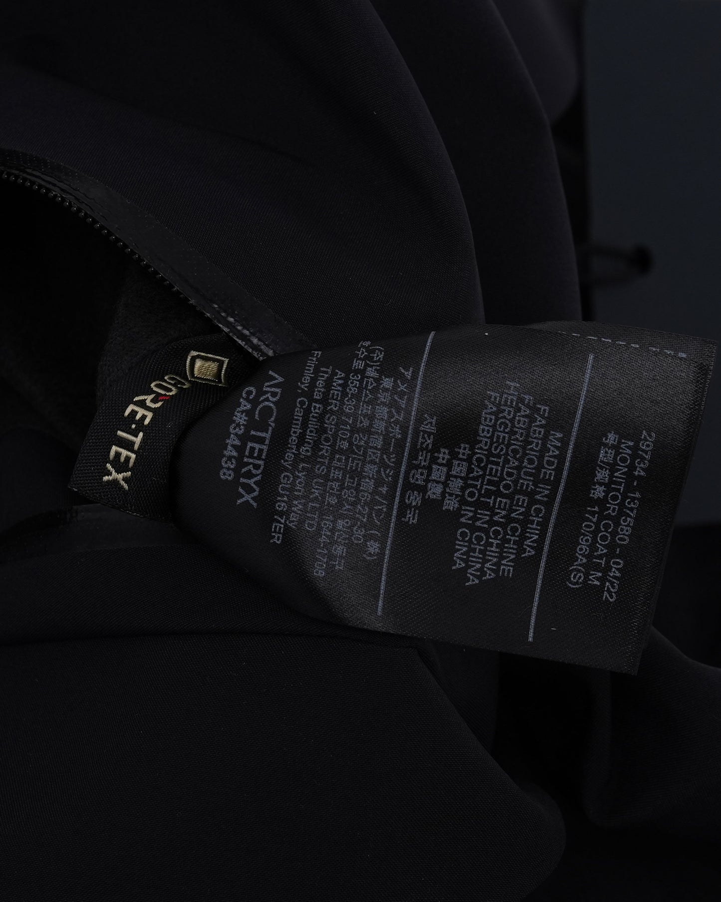 Veilance Monitor Coat