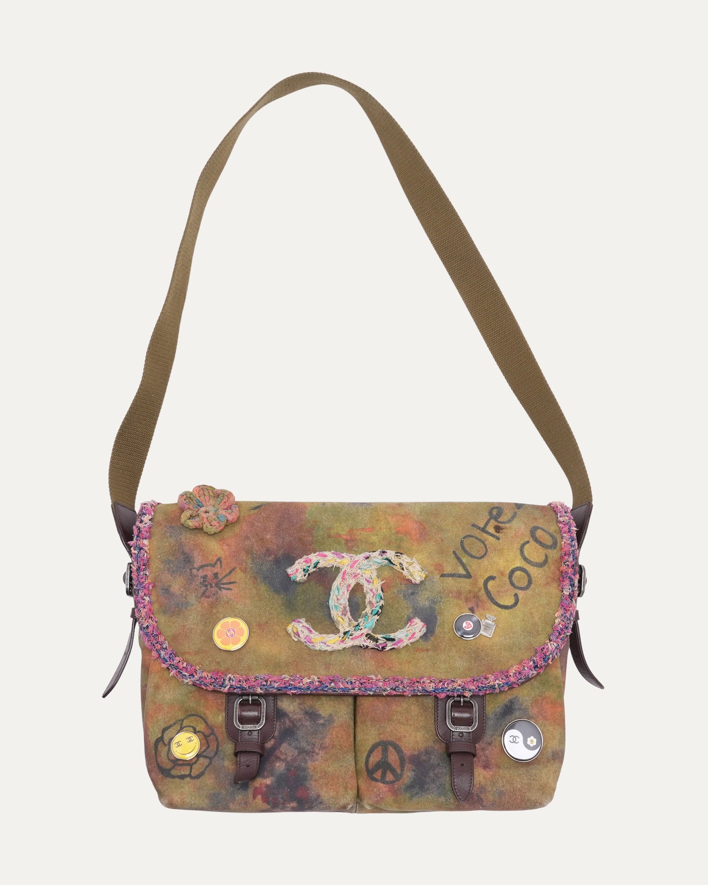 Washed Toile Graffiti On The Pavements Large Messenger Bag