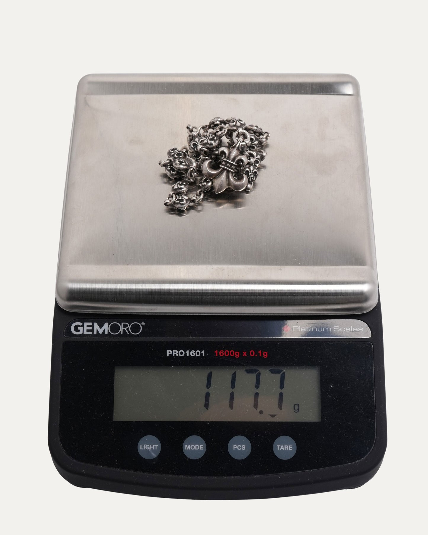 Fleur Pendant Ball Necklace