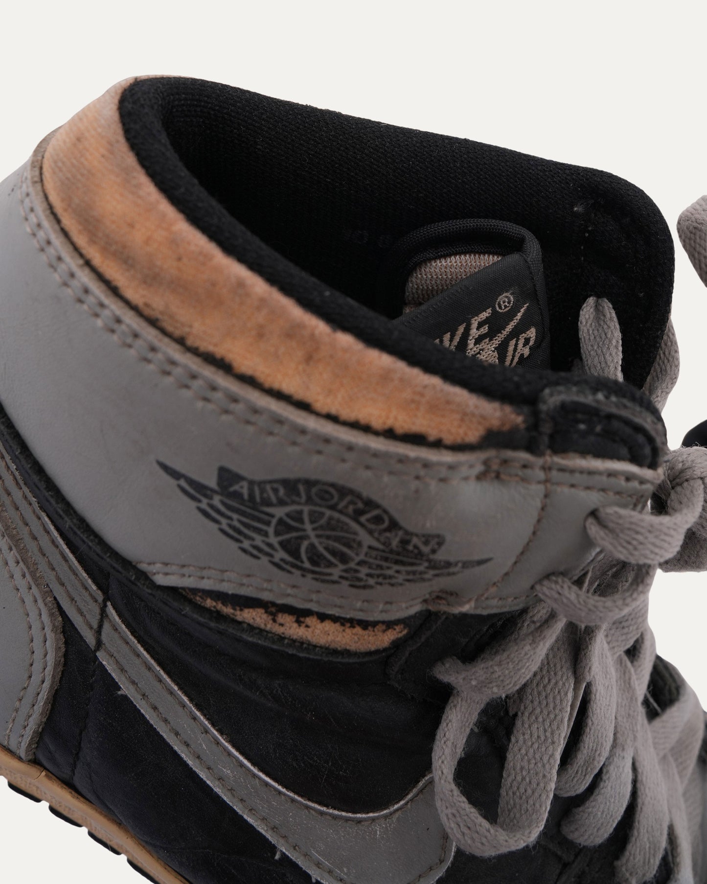 Air Jordan 1 Shadow '85 Sneakers