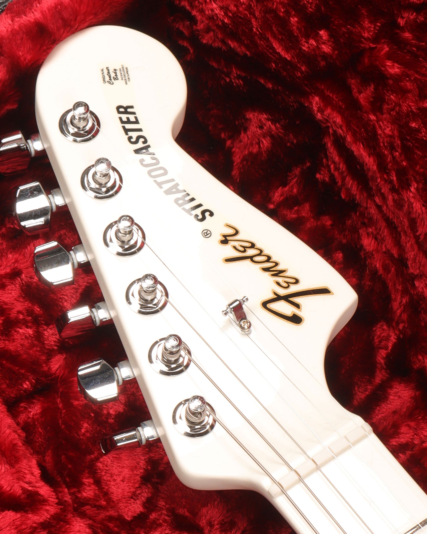 FW17 Fender Stratocaster Guitar w/ Case
