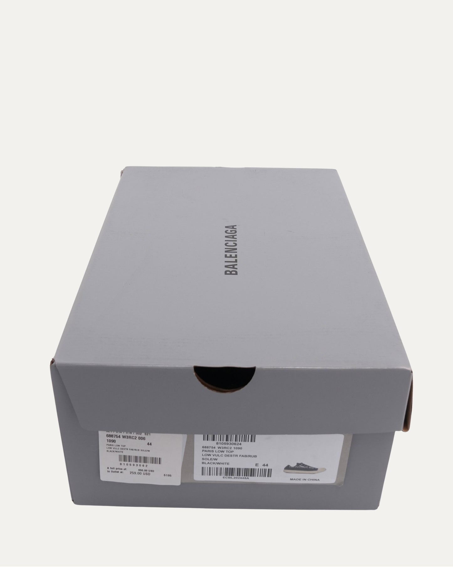 Low Top Paris Sneakers