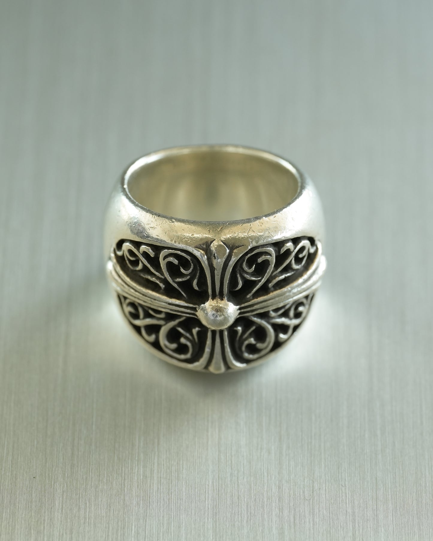 Large Oval Cross Ring