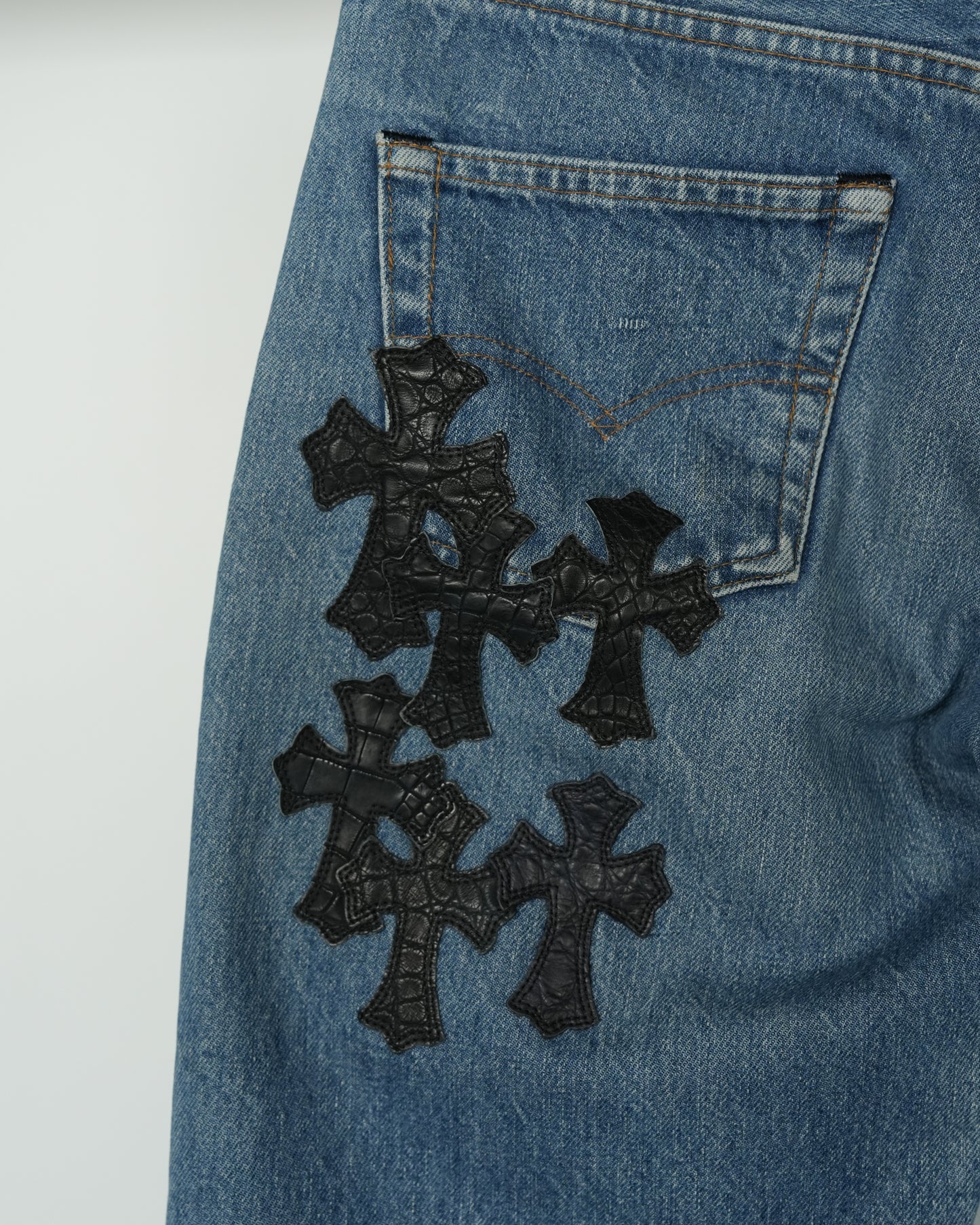 Levi's Alligator Cross Patch 501 Jeans