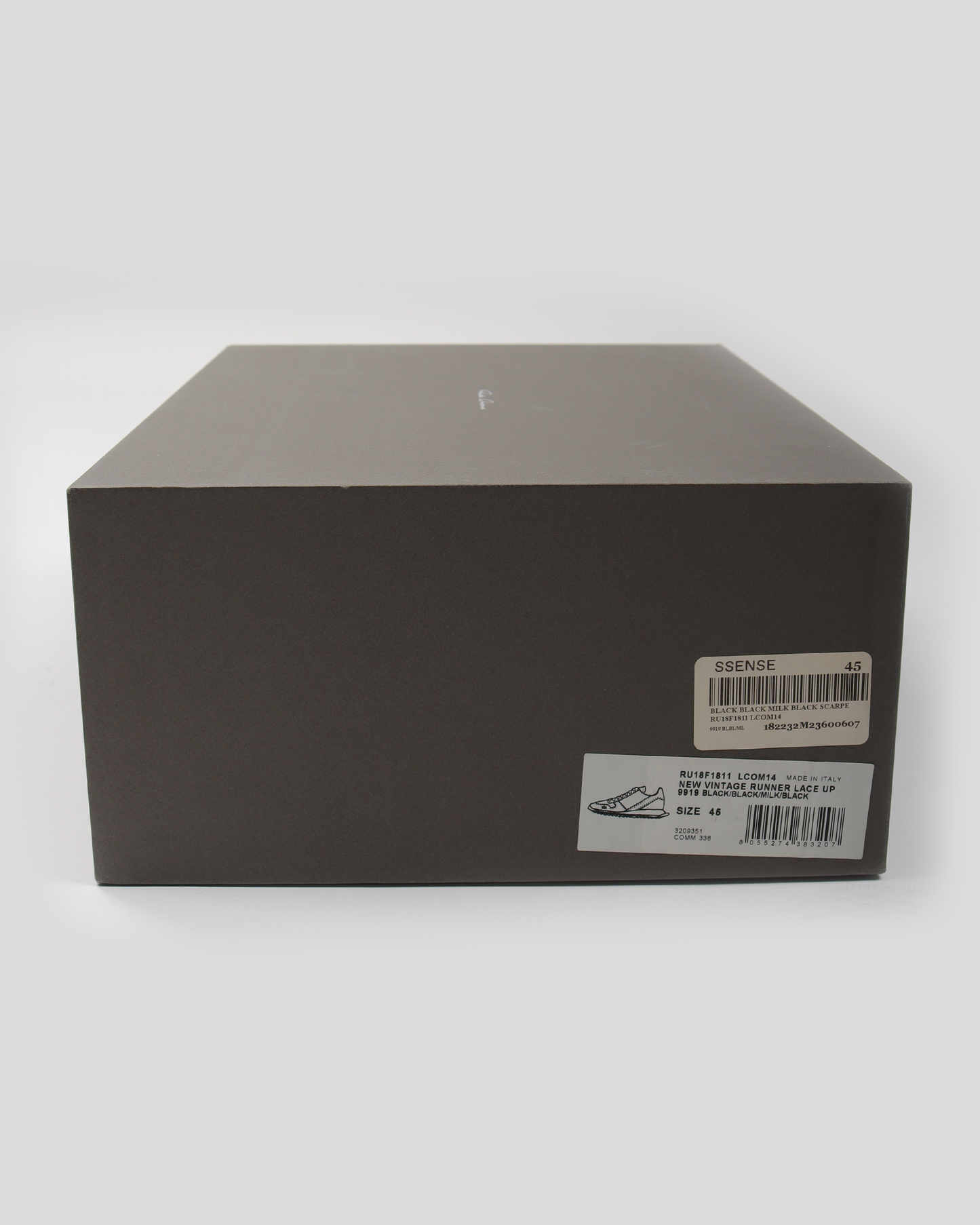 New Vintage Lace-Up Runner