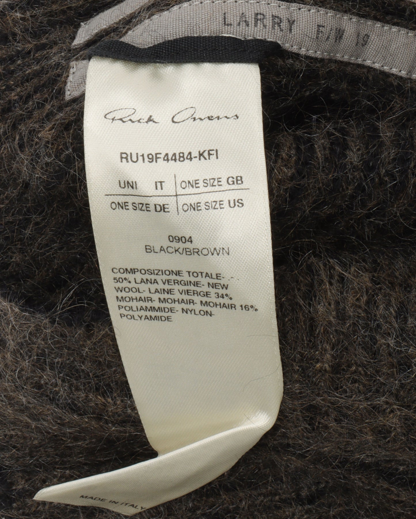 FW19 "LARRY" Neck Warmer