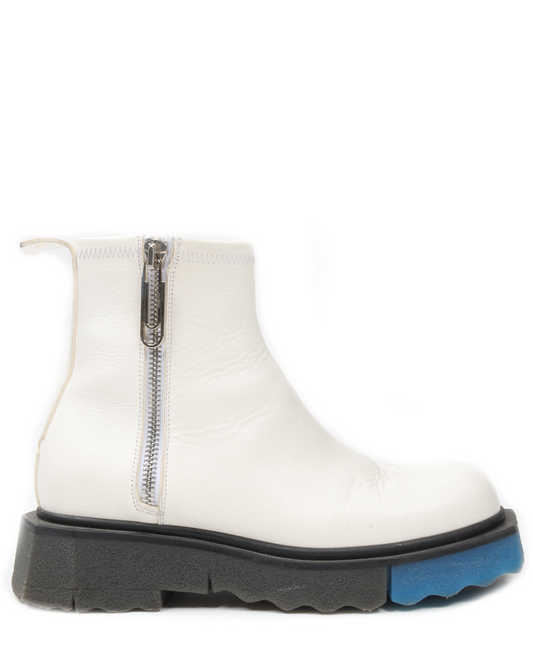 Sponge-Sole Leather Chelsea Boots