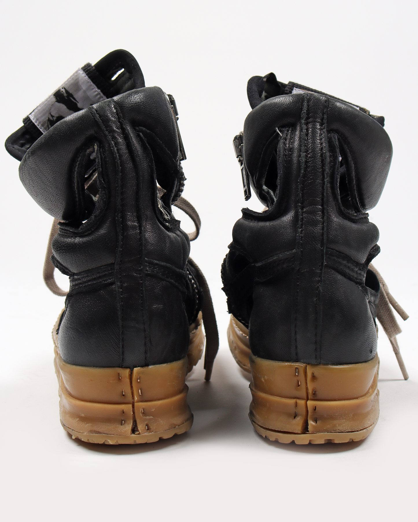 Cut-out Dunk