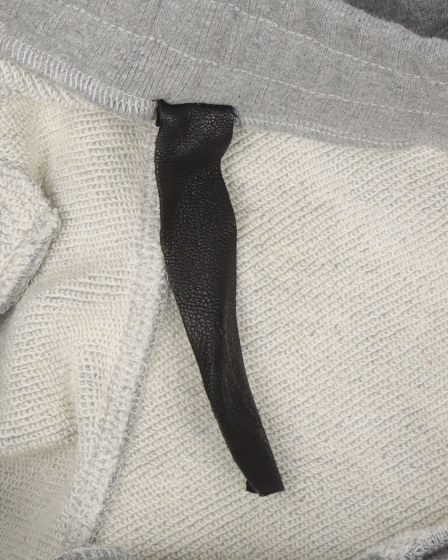 Dagger-Zip Sweatshorts