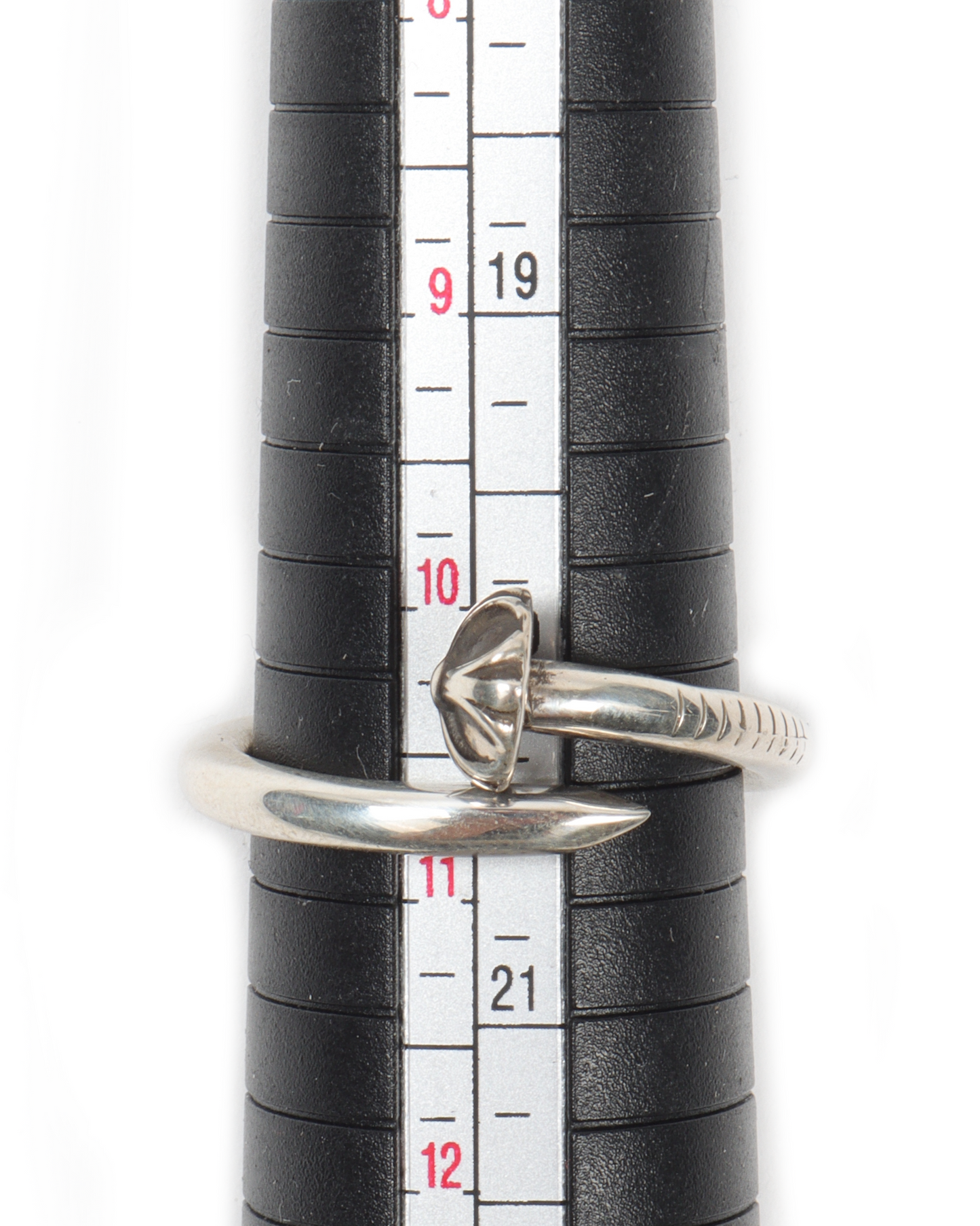 Nail Ring