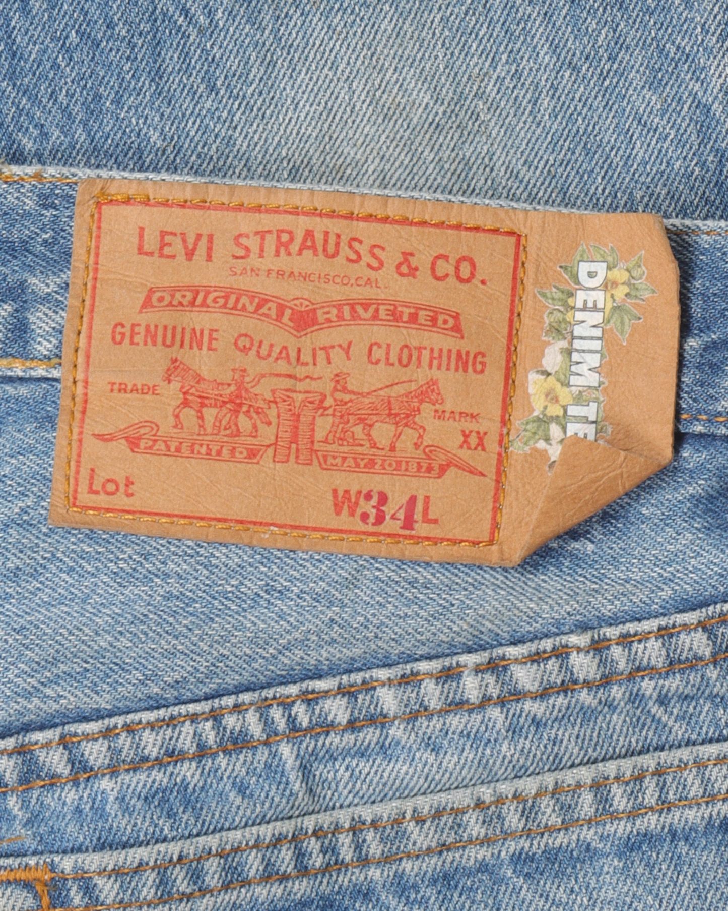 Custom-Fit Levi's Cotton Wreath Denim