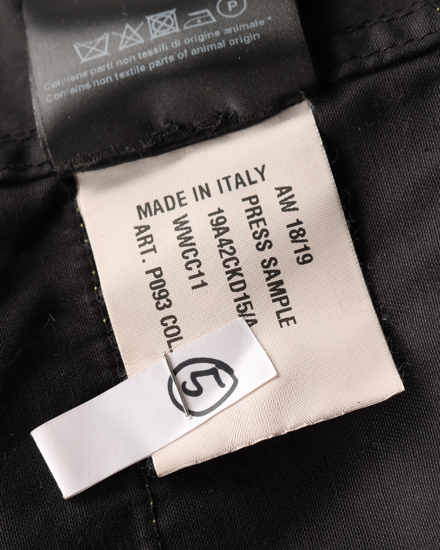 AW18 Fireman Coat Black