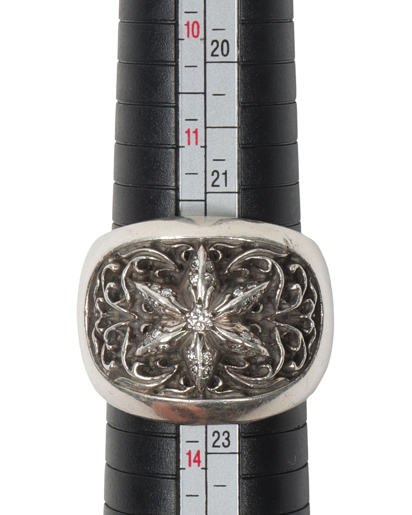 Diamond Embellished Star Band Ring