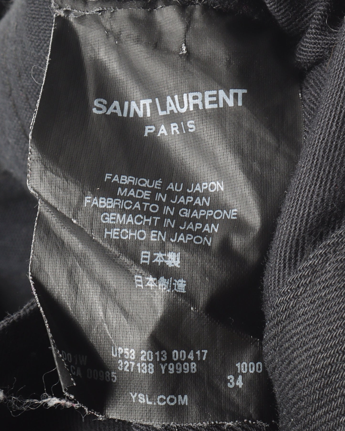 Black D02 Jeans