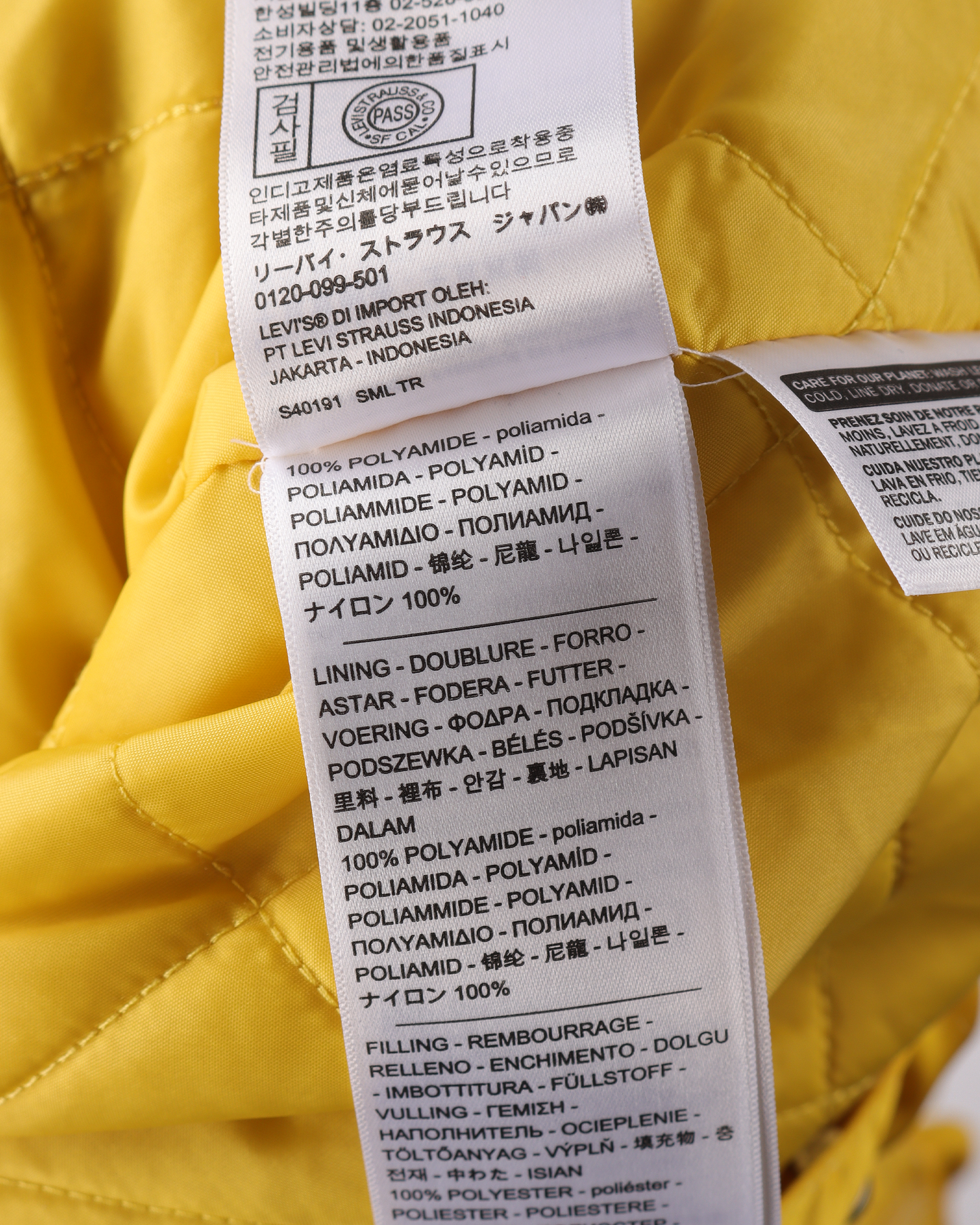 FW19 Levi's Nylon Trucker Jacket