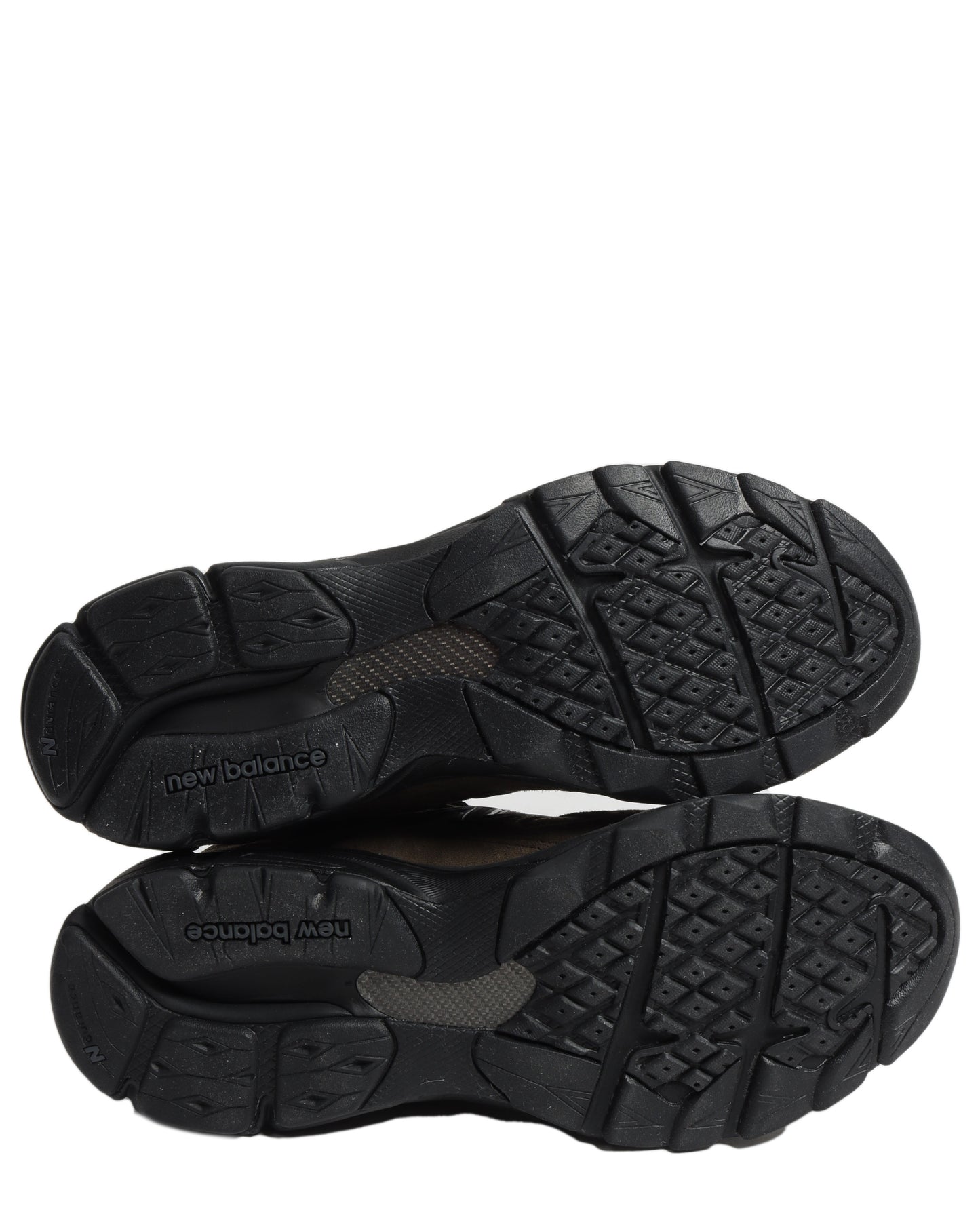 JJJJound 990v3