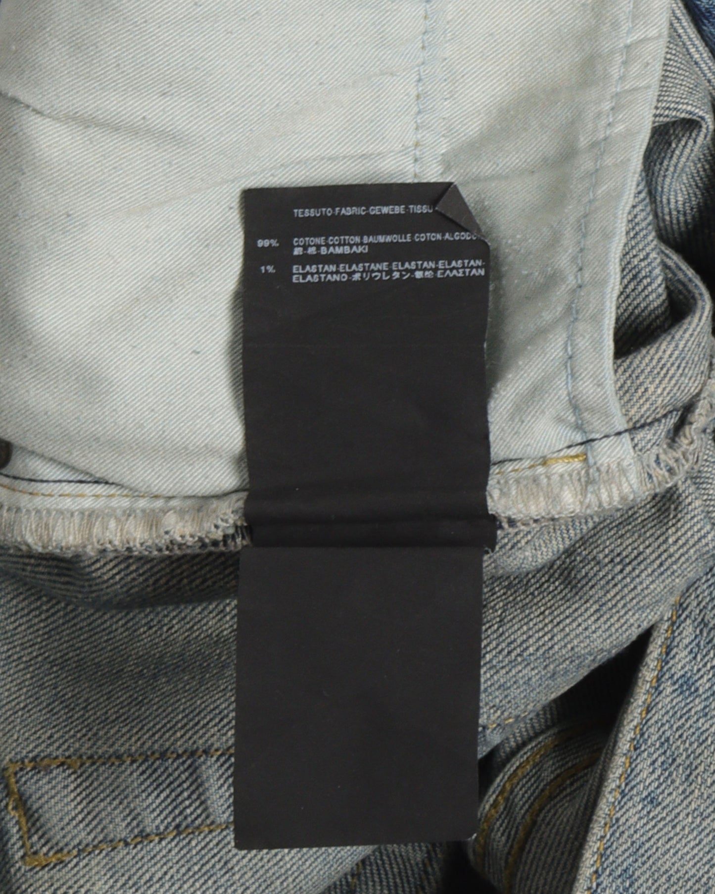 D02 Fade Wash Jeans