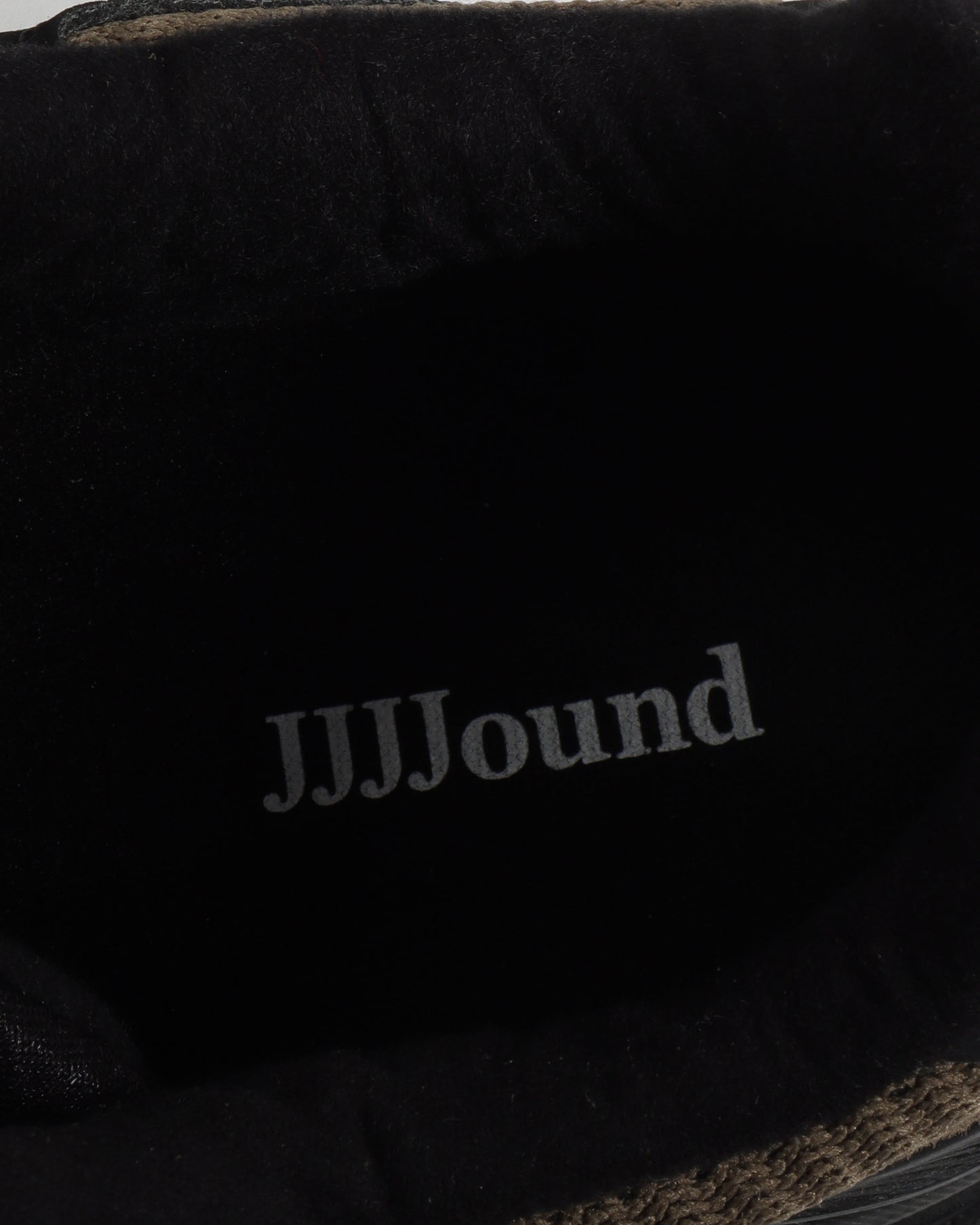 JJJJound 990v3