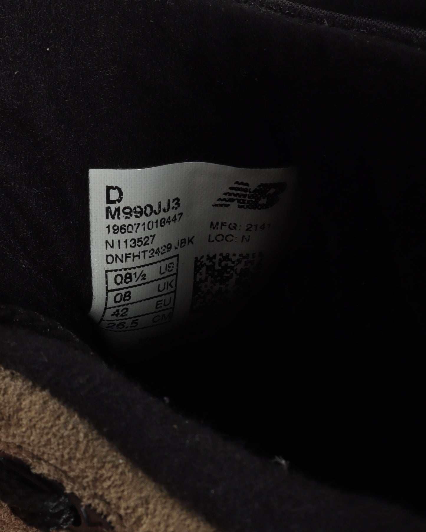 JJJJound 990v3