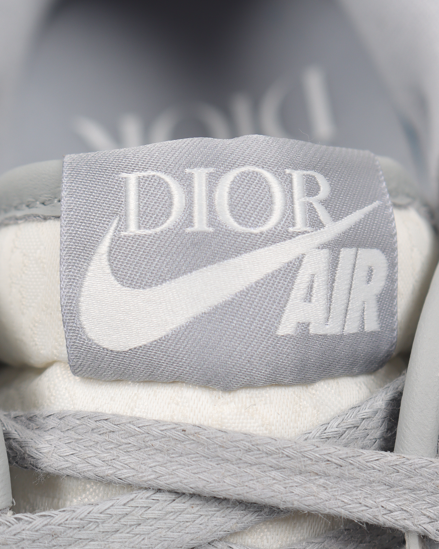 Jordan 1 Retro Low Dior