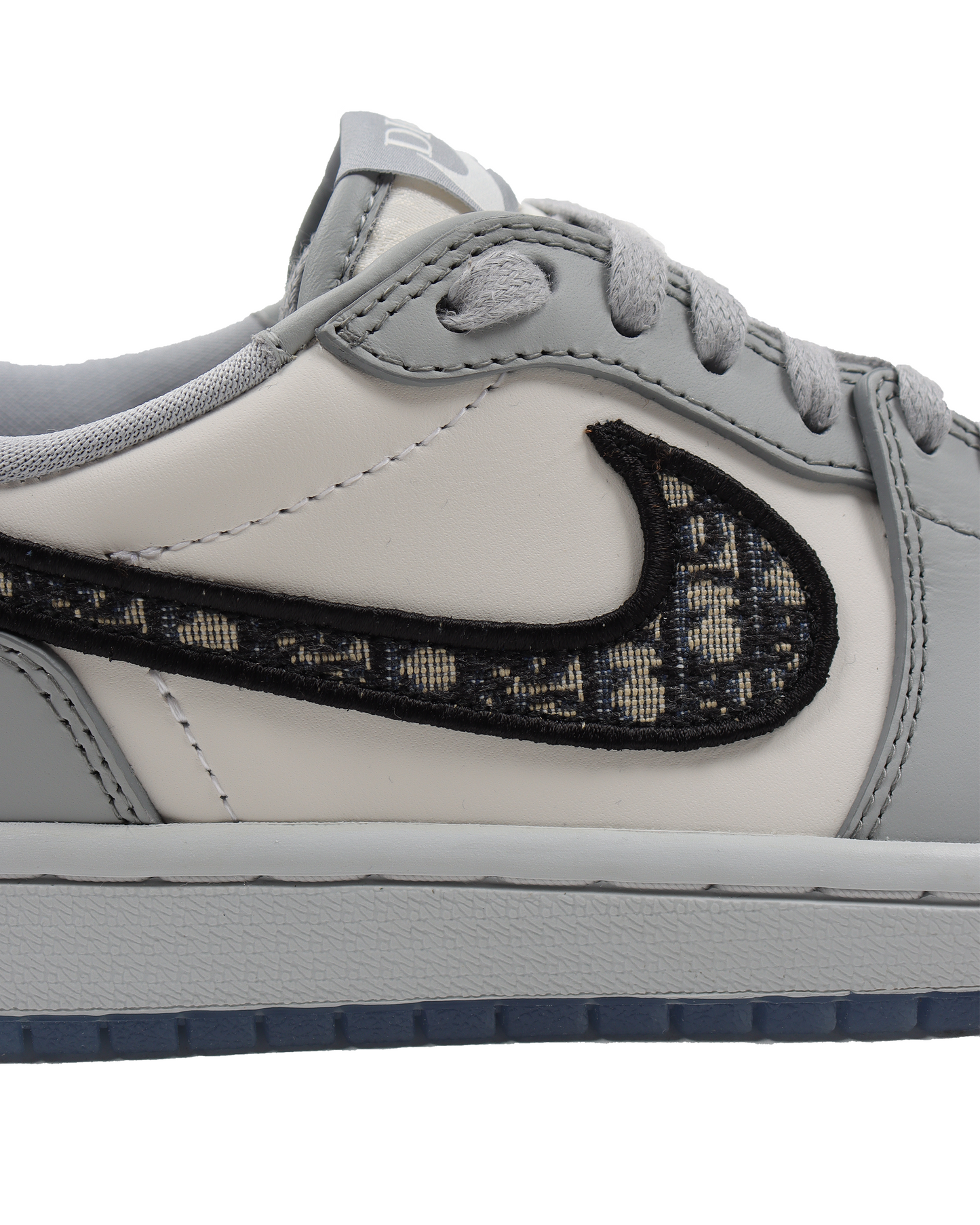 Jordan 1 Retro Low Dior
