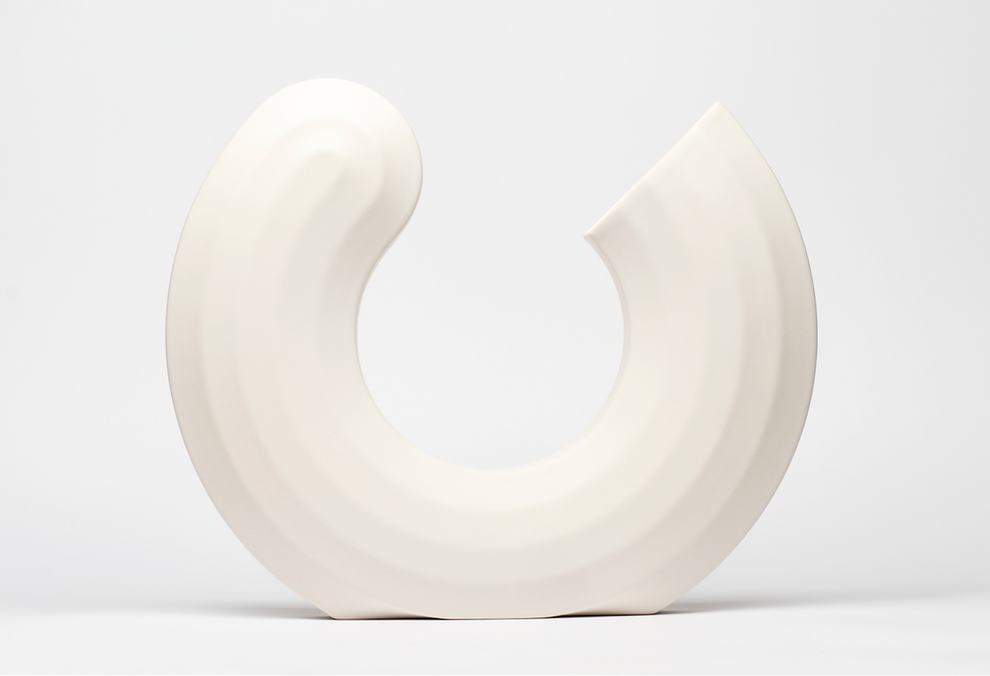 'WE ALL MAKE THE FLOWERS GROW III', 2018 (White)