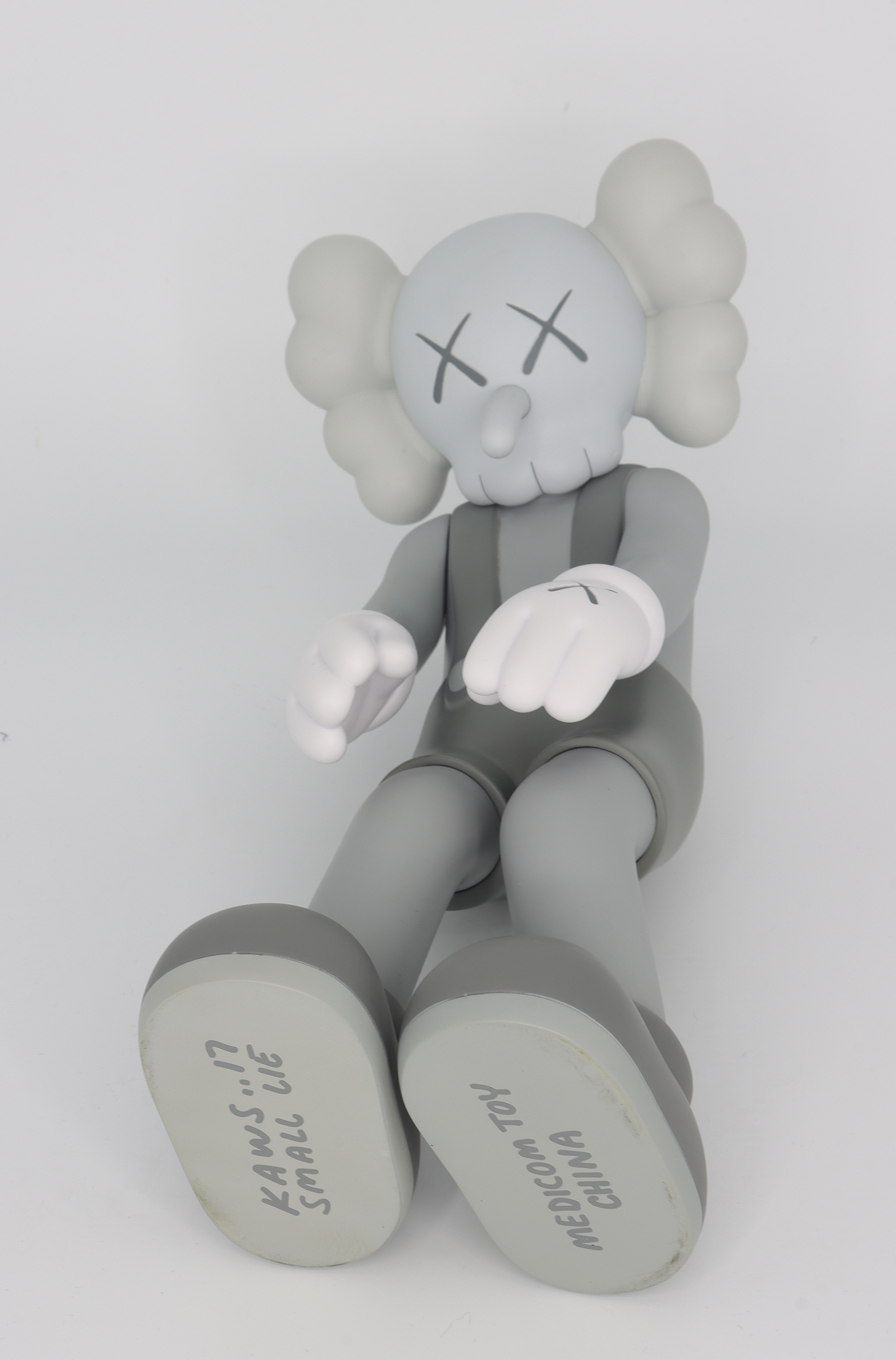 Small Lie (Grey), 2017