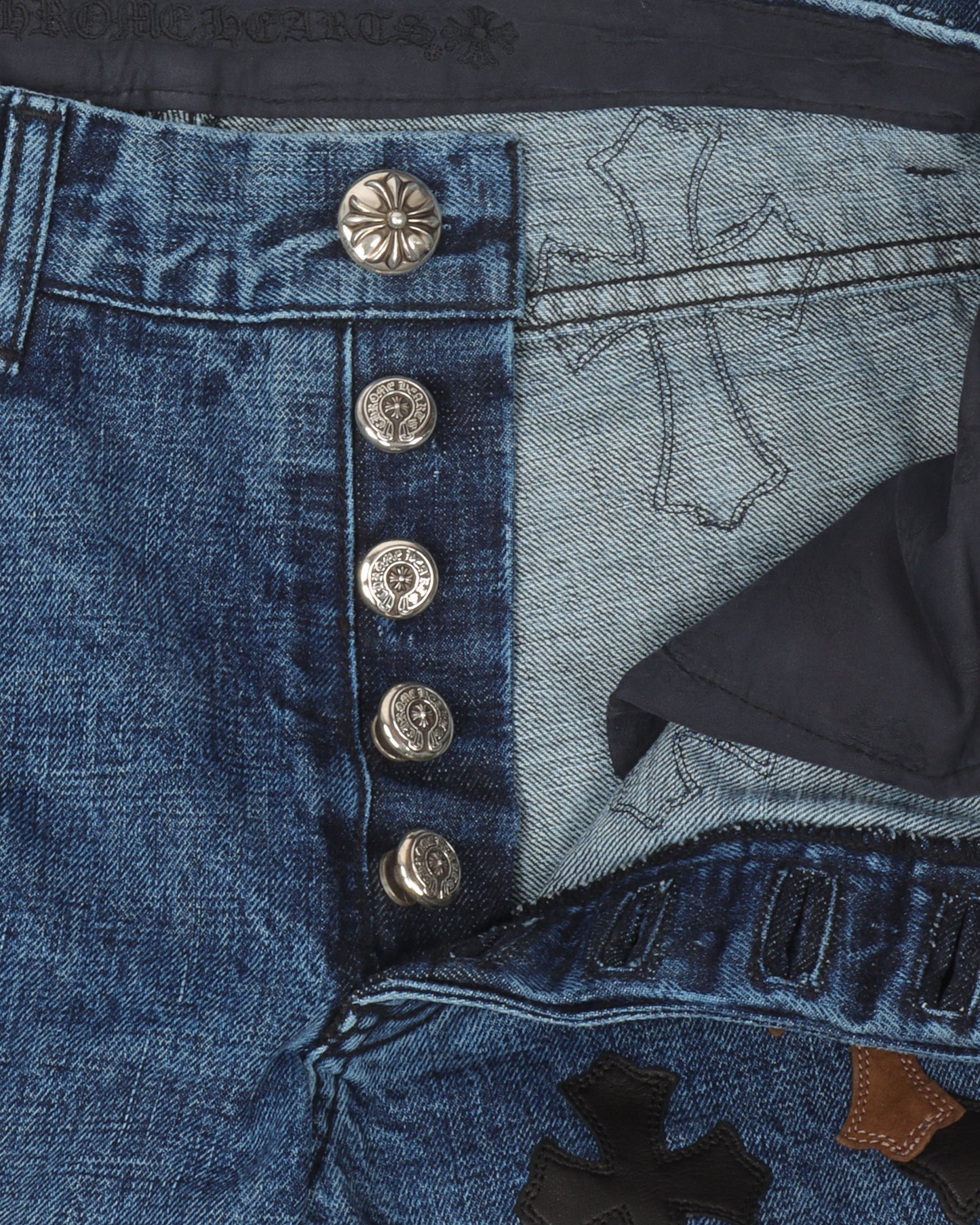 Fluer Knee Denim w/ 31 Patches