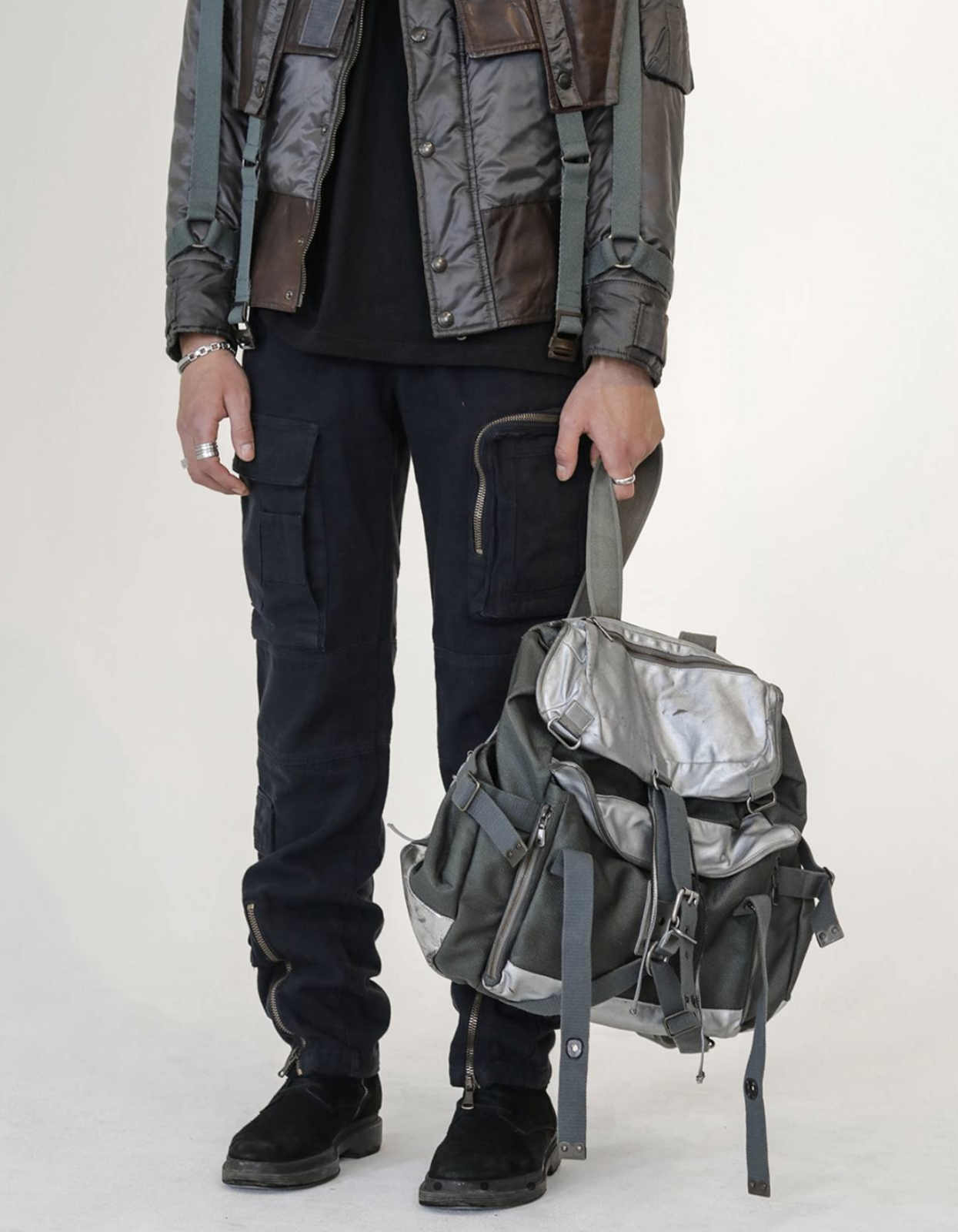 AW2003 Bondage Parachute Bomber