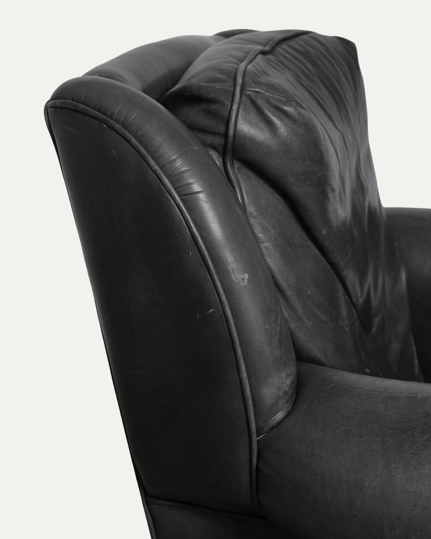 Leather Lounge Chair
