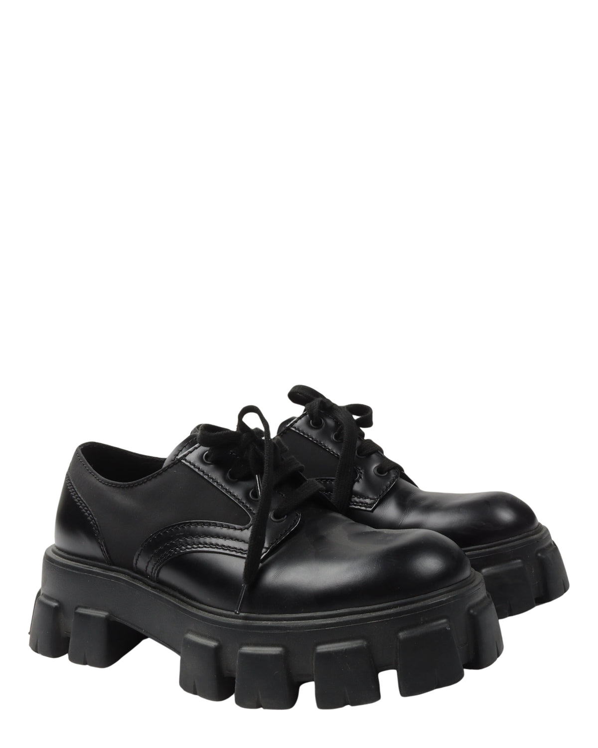 Monolith Brushed Leather Derby