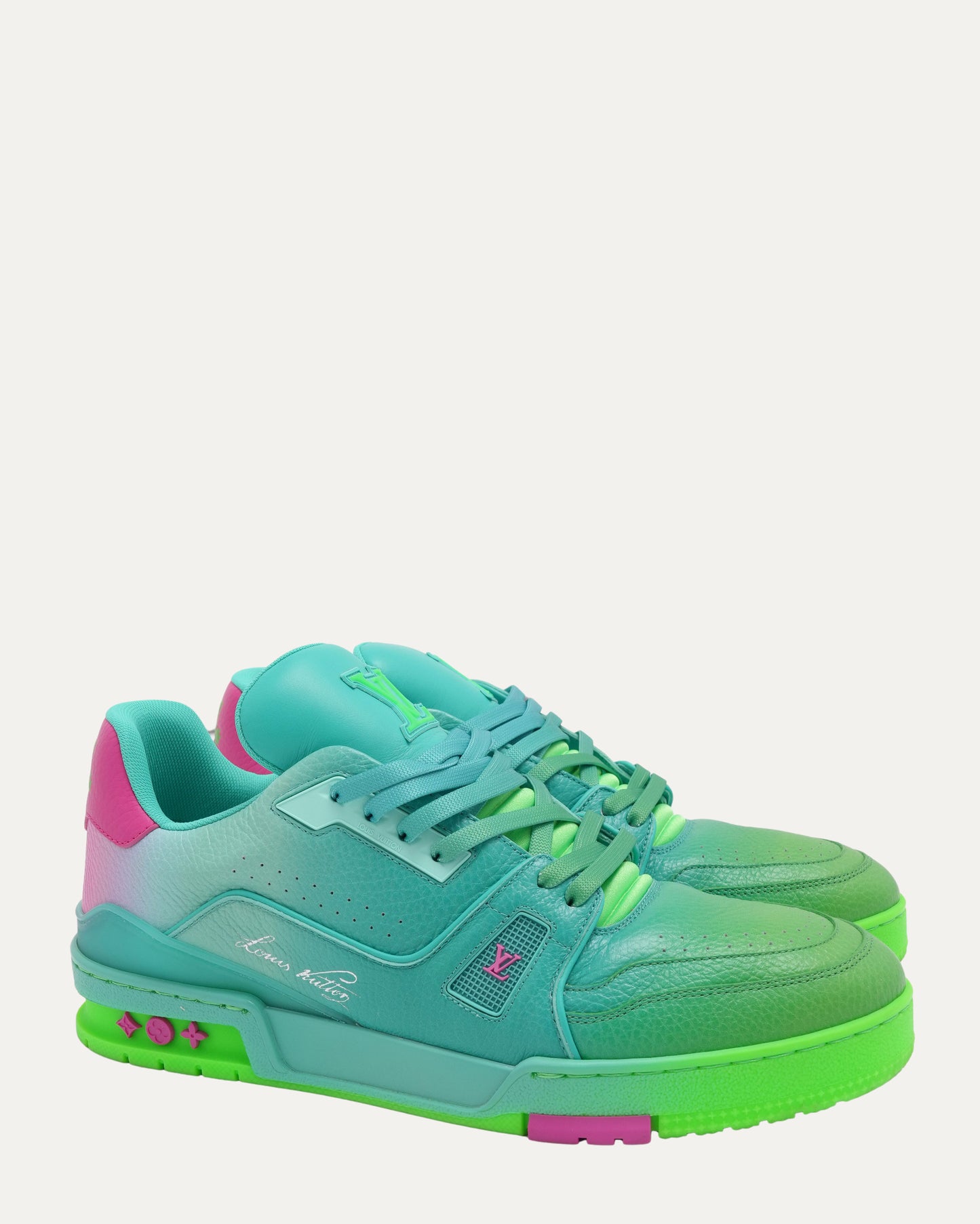 Ombre LV Trainer