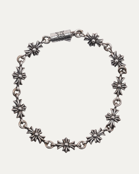 Tiny E Bracelet