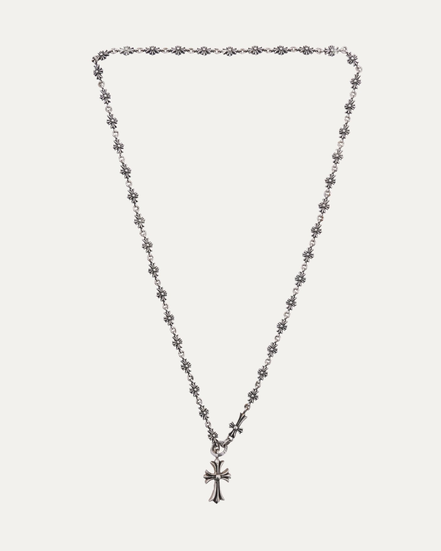 Tiny E Choke Chain Necklace