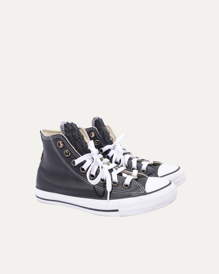 Cross Patch Converse Chuck Taylor