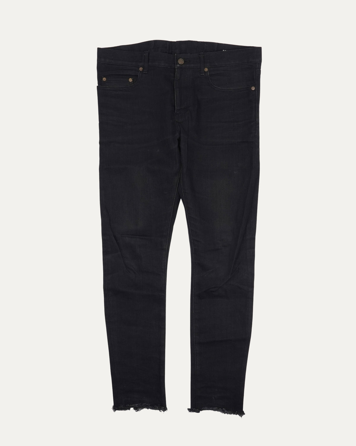 D02 Raw Hem Skinny Jeans