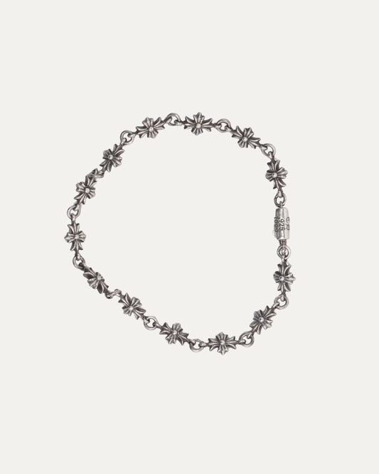 Tiny E Bracelet